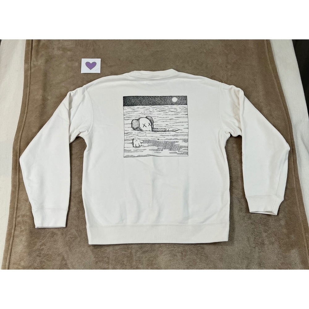Uniqlo UT KAWS Companion Sweatshirt Men's Medium Off White Graphic Crew-neck EUC